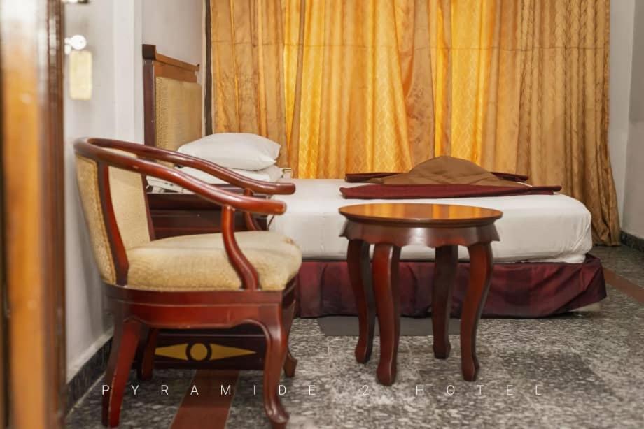 Pyramide II Hotel Kinshasa Ngoại thất bức ảnh
