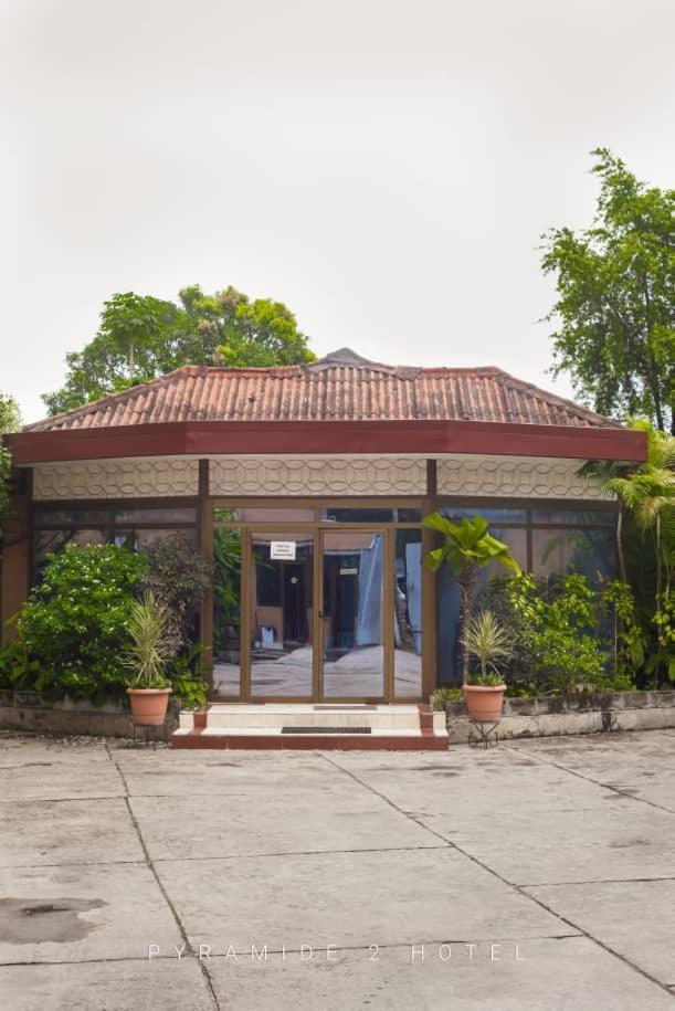 Pyramide II Hotel Kinshasa Ngoại thất bức ảnh